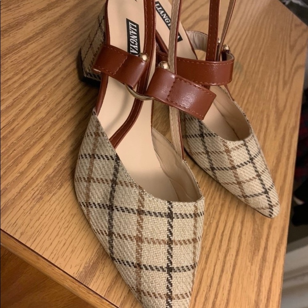 Women’s shoes